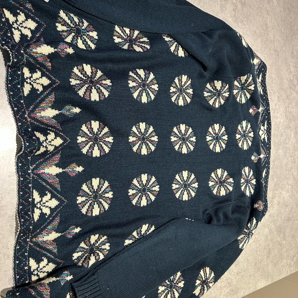 Elegant Women's Cardigan - Black and Cream - Picture 3 of 4